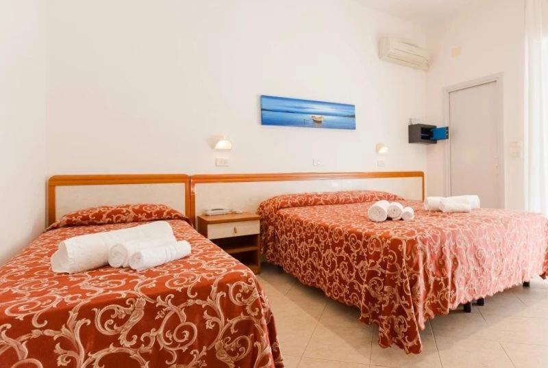 מיסאנו אדריאטיקו Hotel Ivana מראה חיצוני תמונה