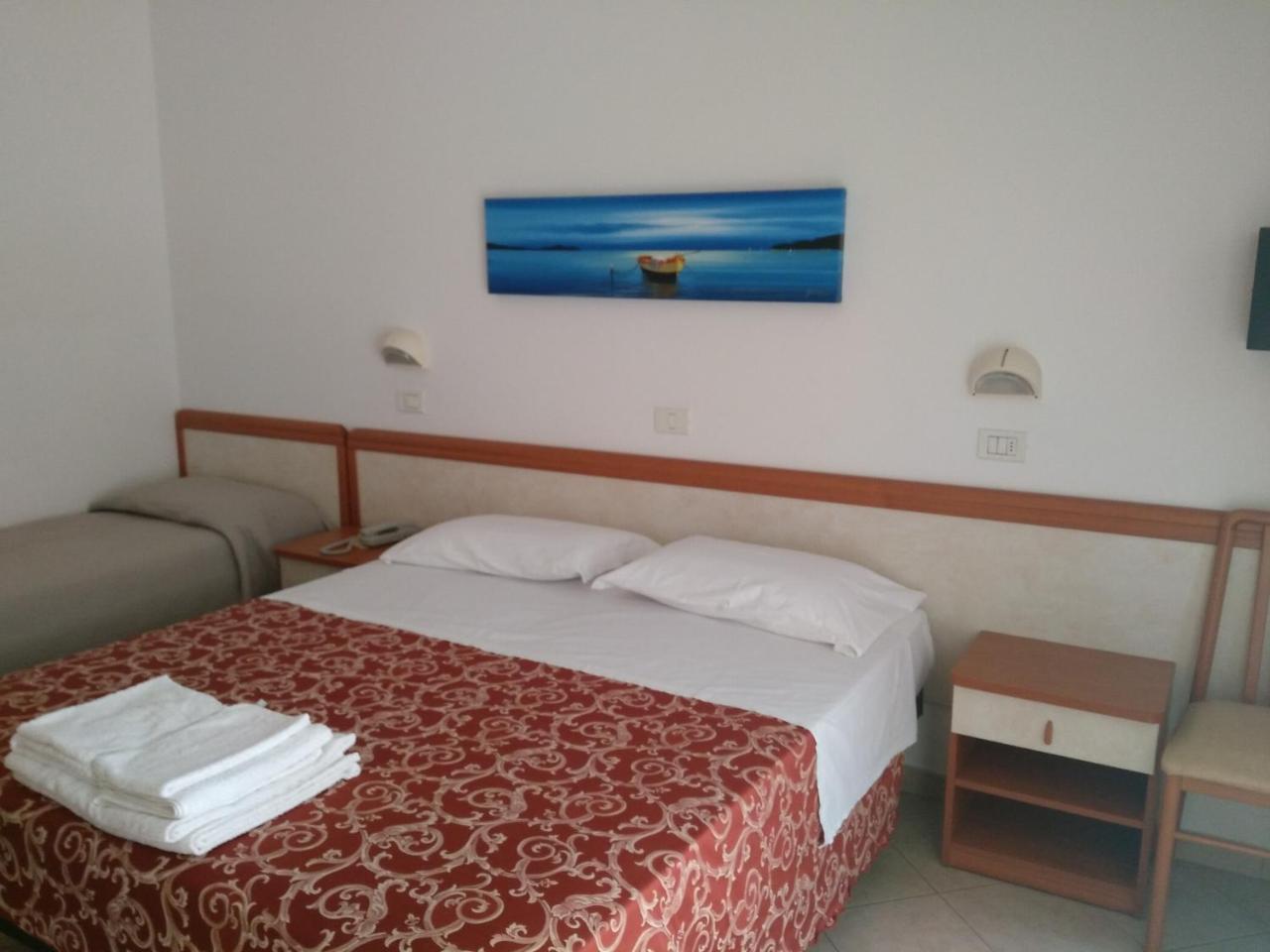 מיסאנו אדריאטיקו Hotel Ivana מראה חיצוני תמונה